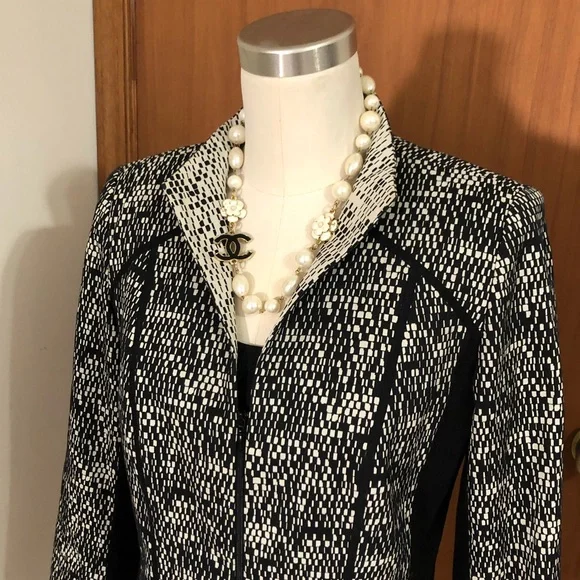 Blazer Lafayette 148 New York En Tweed Noir Et Blanc - Taille 8, Trois Boutons, Occasion